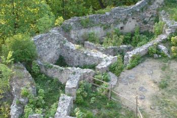 Nejstarší část hradu - kaple a palác ( © iV 4. 5. 2007)
