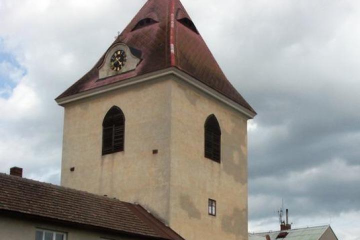 zvonice u kostela sv. Václava