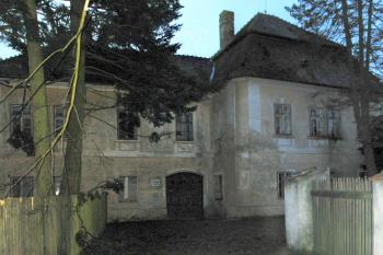 severní strana zámku (© D Dohňanský, 12/2014)
