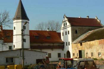 Severozápadní část zámku (© Ondřej Černil, 10/2007)