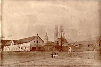Zámek Libouchec - pohled od východu, fotografie, přelom 19. a 20. století (© anon., cca 1900)