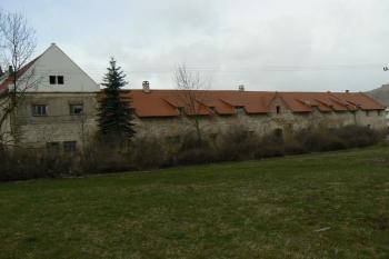 Vnější pohled na Jižní křídlo (© Ondřej Černil, 04/2008)