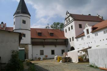 Pohled na severozápadní část zámku (© Ondřej Černil, 09/2008)