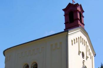 Hřbitovní kaple sv. Cyrila a Metoděje v Červeném Kostelci ( © Pavel Vítek 07/2007)