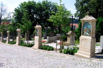 Křížová cesta ke kapli sv. Cyrila a Metoděje ( © Pavel Vítek 07/2007)