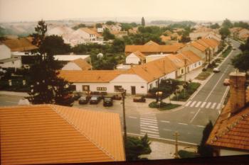výhled z ochozu kostelní věže (© Jaromír Schoffer, 06/2005)