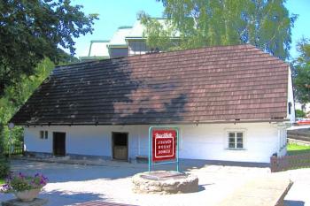 Rodný domek Aloise Jiráska v Hronově ( © Pavel Vítek 07/2007)