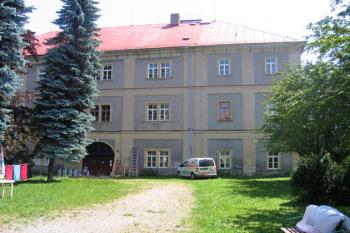 Zámek ve Stárkově ( © Pavel Vítek 07/2007)
