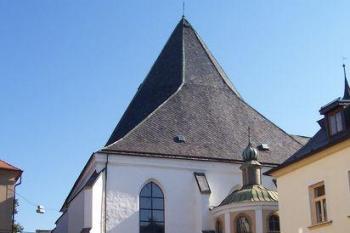 Kostel Neposkvrněného početí Panny Marie a klášter dominikánů (© Ivo Rozehnal, 08/2007)