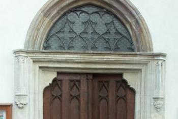 Vstupní portál (© Milan Caha, 08/2007)