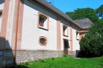 Hronovský kostel Všech Svatých ( © Pavel Vítek 07/2007)