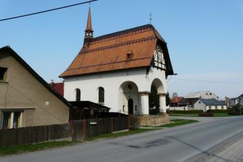 Kaple v Pískově (© Jaroslav Šefčík, 04/2009)