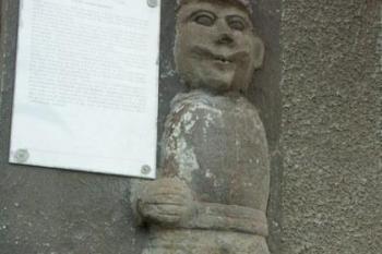 Tržní panák neboli Rolandsäule či Rathausmänd (© Milan Caha, 08/2007)