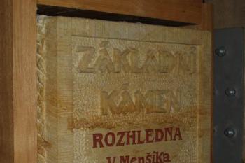 Základní kámen (© Kryštof Šťastný, 08/2007)