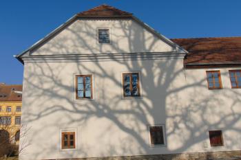 Jižní boční strana zámku (© Dušan Dohňanský  02/2023)