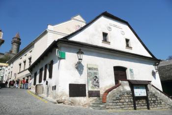 dům čp. 456 s Muzeem Zdeňka Buriana ( © Jan P. Štěpánek 04/2009)