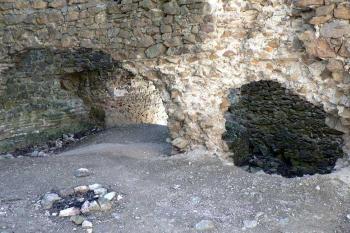 hrad Jasenov (© Jan Ptáček, 04/2007)