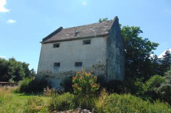 Pohled na T ze sv. příkopu (© Dušan Dohňanský  07/2021)