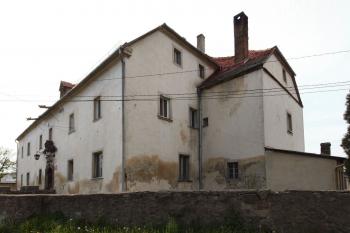 pohled od jihovýchodu (© Pavel Zany Komárek 5. 5. 2007)
