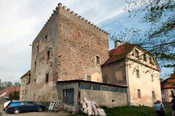 pohled od severozápadu (© Pavel Zany Komárek 5. 5. 2007)