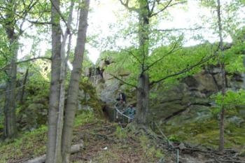Vyhlídka na jedné z vrcholových skalek ( © iV 5. 5. 2007)