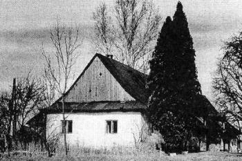Petrovský dvůr v polovině 20. století ( © archiv Jiřího Tichánka)