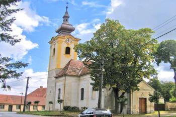 Kostel sv. Františka Serafinského v Hostimi ( © Pavel Vítek 09/2007)