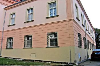 Jihovýchodní křídlo zámku ( © Pavel Vítek 09/2007)
