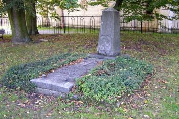 Celkový pohled na náhrobek Richarda z Mattencloitu ( © Jan P. Štěpánek 09/2007)
