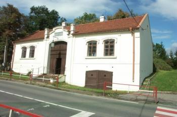 Obřadní síň židovského hřbitova (© Milan Caha, 09/2007)