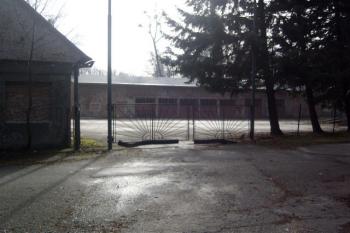 Hraběcí konírna s mléčnicí (© Jan P., 02/2008)