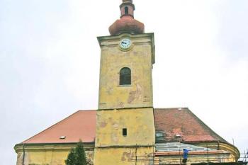 Kostel Nejsvětější Trojice v Pilníkově ( © Pavel Vítek 9/2007)
