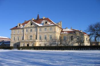 Pohled z parku ( © Pavel Vítek 01/2006)