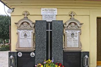Kostel sv. Jana Křtitele ve Rtyni v Podkrkonoší ( © Pavel Vítek 10/2007)