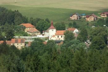 pohled z Hůrky na Onšov (© Milan Caha, 10/2007)