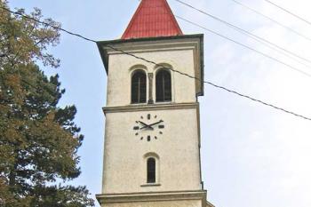 Kostel sv. Petra a Pavla ve Všetatech ( © Pavel Vítek 10/2007)