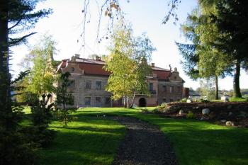 Pohled ze zámeckého parku r. 2007 (© Martin Barták, 10/2007)