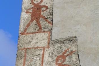 Malby na zdi kostela (© Daniela Fantová, 09/2007)