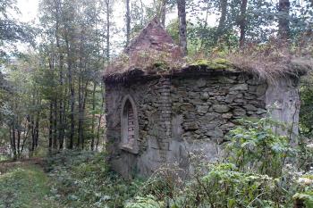 Pohled od zadní strany (© Miroslav Wetter, 09/2009)