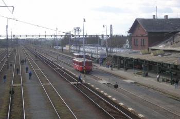 vůz řady M131 se v Kojetíně chystá na jízdu do Tovačova ( © Ondřej Štěpánek 11/2007)