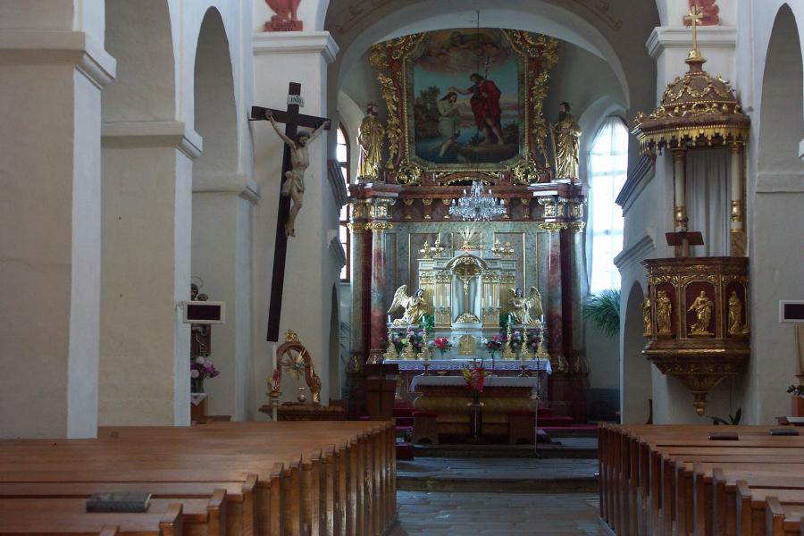 klášter benediktinů u kostela sv. Jana Křtitele
