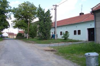 Žárovice - Místo, kde údajně stávala žárovická tvrz. (© Ivo Rozehnal,2007)