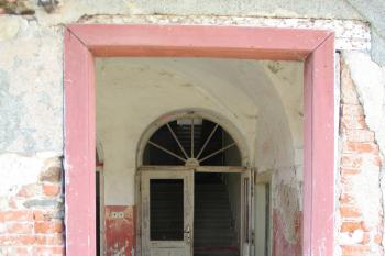 vstupní dveře (© Ondřej Moravanský, 11/2010)