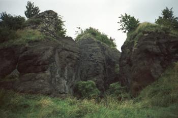 Zřícenina hradu Veliš (© Vlastislav Mareček, 07/1989)