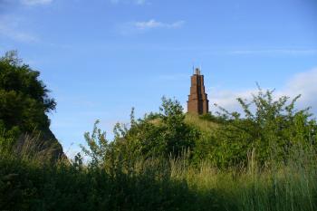 Veliš - těžební věž na vrcholu (© Pavel Jarý,   22.06.2008)