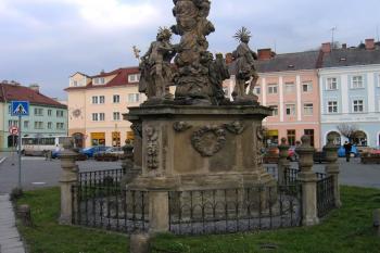 Barokní sousoší Nejsvětější Trojice ve Fulneku ( © Pavel Vítek 11/2007)