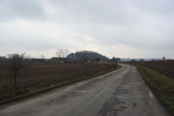 Velký Vřešťov - hradní kopec (2003 ©Puffin Puffin)