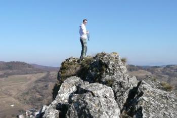 na nejvyšším vrcholu Lednického bradla ( © Jan P. Štěpánek 02/2008)