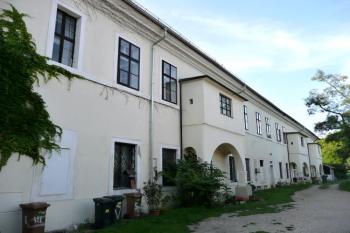 nádvorní fronta tzv. nového zámku ( © Jan P. Štěpánek 08/2011)