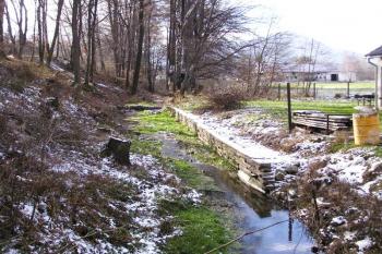 Bývalý plavební kanál v úrovni tzv. Malé bašky ( © Jan P. Štěpánek 11/2007)